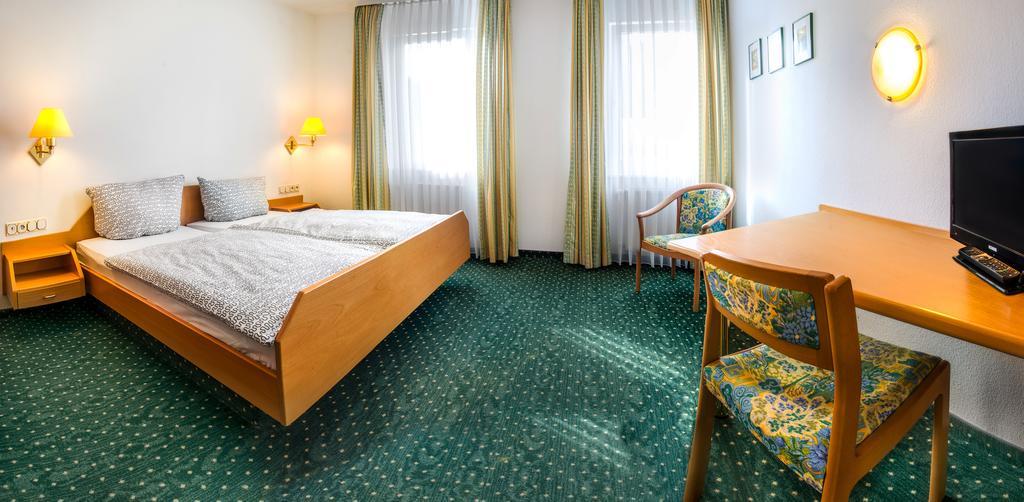 Hotel Hirsch Freudenstadt Chambre photo